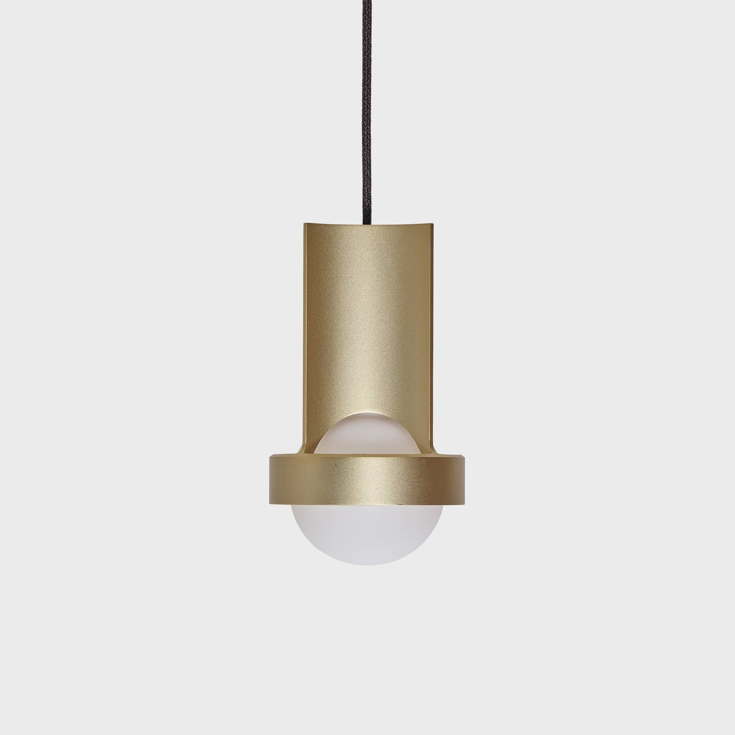 Loop Single Pendant in Gold + Sphere III
